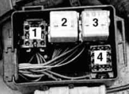 Pomocný panel relé